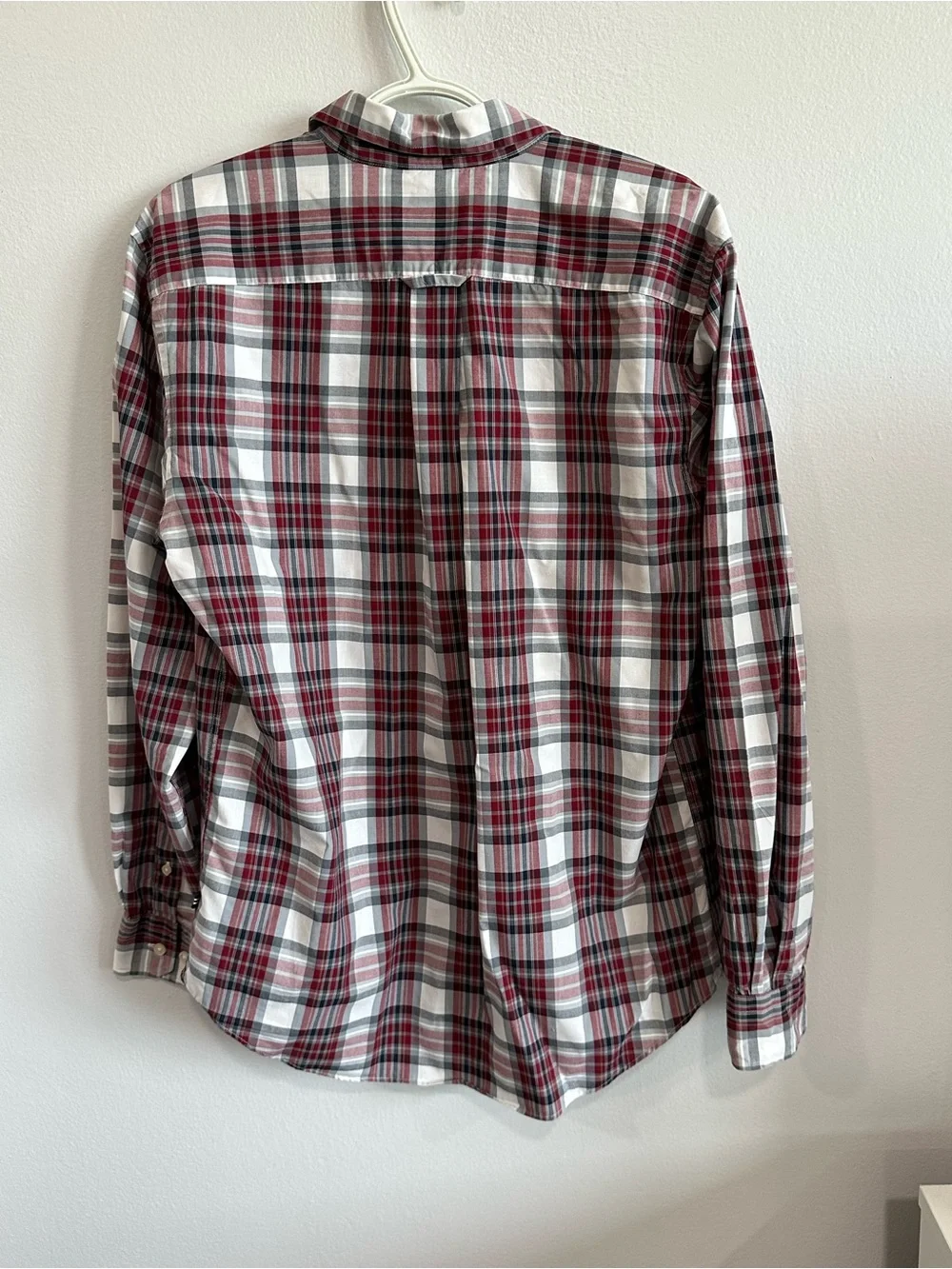 Nautica Men’s Plaid Button Front Shirt Medium Red Gray White Cotton Lyocell